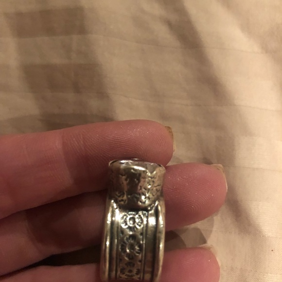 COPY - Queen For A Day ring - Picture 4 of 4